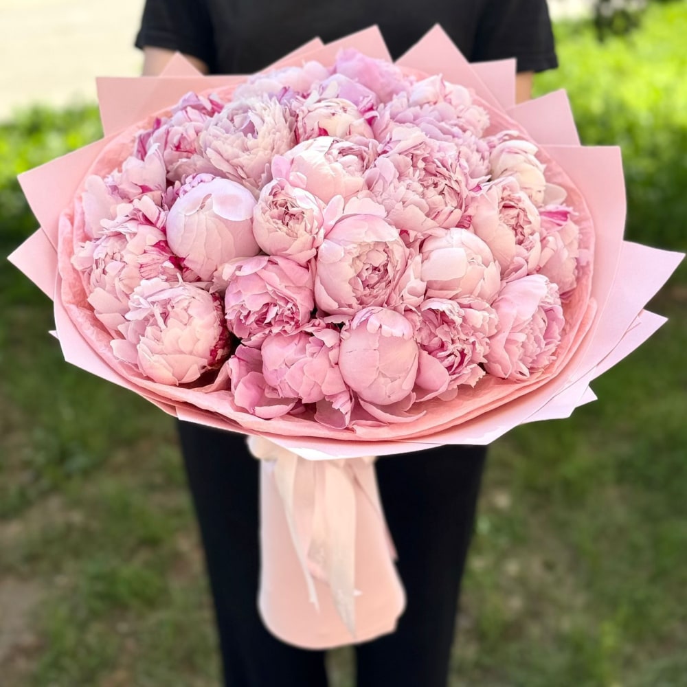 25 нежных пионов
